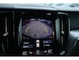 Volvo XC60 T8 Recharge AWD Momentum | Parkeercamera | Stoelverwarming | Trekhaak | Leder | HUD | Keyless