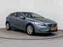 Volvo V40 2.0 T3 Inscription | Luxury Line o.a. Panoramadak | Navigatie | Standkachel met timer | Lederen bekleding |