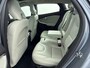 Volvo V40 2.0 T3 Inscription | Luxury Line o.a. Panoramadak | Navigatie | Standkachel met timer | Lederen bekleding |