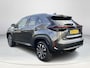 Toyota Yaris Cross 1.5 Hybrid 115 First Edition | Dode hoek waarschuwing | Stoel- + stuurverwarming | Parkeersensoren | Navigatie |