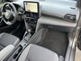Toyota Yaris Cross 1.5 Hybrid 115 First Edition | Dode hoek waarschuwing | Stoel- + stuurverwarming | Parkeersensoren | Navigatie |