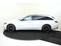 Mercedes-Benz E-klasse Estate 300 e AMG Line Premium Plus/ Panoramadak/ Night/ 20 inch/ Head up/ Burmster 4D/ El. Trekhaak/ SUPERSCREEN/ Panamericana grille & Diffusor