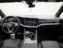 Volkswagen Touareg 3.0 TSi eHybrid 4MOTION R 462 PK | Automaat | V6 | Plug-In | Panoramadak | Nightvision | Luchtvering | Trekhaak | Leder | Servosluiting Portieren | Head-Updisplay | Dynaudio | LED Matrix Koplampen | Mat Grijs