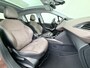 Peugeot 2008 1.6 120pk Pano-dak Féline Navi Leer/Alcantara Trekhaak Peugeot-Connect-Nav 17"lm WiFi-vb Ecc Cruise Control Pdc Isofix Skidplate Chroompack Privacyglas Bluetooth Lmv Led Zeer Compleet en 2.000km geleden beurt gehad! 1e Eigenaar Origineel Nederlandse Auto Zeldzaam met de Soepele 1.6 motor!   48 euro belasting p/m