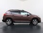 Peugeot 2008 1.6 120pk Pano-dak Féline Navi Leer/Alcantara Trekhaak Peugeot-Connect-Nav 17"lm WiFi-vb Ecc Cruise Control Pdc Isofix Skidplate Chroompack Privacyglas Bluetooth Lmv Led Zeer Compleet en 2.000km geleden beurt gehad! 1e Eigenaar Origineel Nederlandse Auto Zeldzaam met de Soepele 1.6 motor!   48 euro belasting p/m