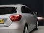 Mercedes-Benz A-klasse 180 Sport *WEEKAANBIEDING* [CAMERA, PDC ACHTER, CRUISE CONTROL, FLIPPERS, BLUETOOTH TELEFOON, STOELVERWARMING, AIRCO,