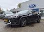 Lexus UX 250h Business Line Pro | CAMERA | LANE ASSIST | ALL SEASON | ADAPTIVE CRUISE | LED | PARK SENS V+A | STOEL- STUURVERWARMING | PRACHTIGE STAAT!