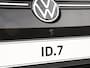 Volkswagen ID.7 Limited Edition 77 kWh accu | 286 PK | Trekhaak | 20" inch velgen | LED | Head-up display | Keyless | Stoelverwarming |