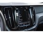 Volvo XC60 T6 350PK Automaat AWD Plus Black Edition / Trekhaak / Panoramadak / BLIS / Adaptieve cruise control / Keyless entry / Stoel - en stuurwielverwarming / elektrische stoelen met geheugen / Parkeersensoren met 360 camera / Elektrische achterklep