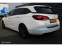 Opel Astra Sports Tourer 1.2 110 PK Design & Tech, Donker glas, PDC + camera, Cruise, Navi, Clima, App connect, Trekhaak Aktie voor € 500,-
