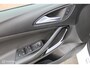Opel Astra Sports Tourer 1.2 110 PK Design & Tech, Donker glas, PDC + camera, Cruise, Navi, Clima, App connect, Trekhaak Aktie voor € 500,-