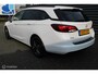 Opel Astra Sports Tourer 1.2 110 PK Design & Tech, Donker glas, PDC + camera, Cruise, Navi, Clima, App connect, Trekhaak Aktie voor € 500,-