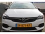 Opel Astra Sports Tourer 1.2 110 PK Design & Tech, Donker glas, PDC + camera, Cruise, Navi, Clima, App connect, Trekhaak Aktie voor € 500,-