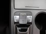 Hyundai Kona Electric EV Premium 64 kWh | Elektrisch verstelbare stoelen | Stoelverwarming en ventilatie | Adaptive Cruise Control | Stuurwielverwarming