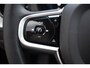 Volvo XC60 T6 350PK Automaat Plug-in Hybrid AWD Plus Dark / Navigatie / 360 Camera / Adaptieve Cruise Control / Stuur & Stoelverwarming / Elektr. Achterklep / Schuifdak / Trekhaak