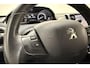Peugeot 2008 1.2 PureTech Active 82 PK | Handgeschakeld | Trekhaak | Airco | Cruise Control | Navigatie | Bluetooth | Radio | USB | Stuurwielbediening | Elektrische ramen