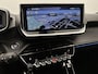 Peugeot e-2008 EV GT-Avantage 54 kWh | Alcantara Bekleding | Verwarmbare Voorstoelen | Navigatie | 360 °C Camera | Dodehoekbewaking |