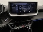 Peugeot e-2008 EV GT-Avantage 54 kWh | Alcantara Bekleding | Verwarmbare Voorstoelen | Navigatie | 360 °C Camera | Dodehoekbewaking |