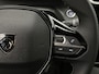Peugeot e-2008 EV GT-Avantage 54 kWh | Alcantara Bekleding | Verwarmbare Voorstoelen | Navigatie | 360 °C Camera | Dodehoekbewaking |