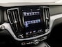 Volvo V60 2.0 B3 Sport 177Pk Automaat (APPLE CARPLAY, GROOT NAVI, HARMAN/KARDON, LEDER, STUUR/STOELVERWARMING, CAMERA, SPORTSTOELEN, GETINT GLAS, ADAPTIVE CRUISE, KEYLESS, ELEK ACHTERKLEP, NIEUWSTAAT)