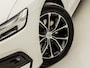 Volvo V60 2.0 B3 Sport 177Pk Automaat (APPLE CARPLAY, GROOT NAVI, HARMAN/KARDON, LEDER, STUUR/STOELVERWARMING, CAMERA, SPORTSTOELEN, GETINT GLAS, ADAPTIVE CRUISE, KEYLESS, ELEK ACHTERKLEP, NIEUWSTAAT)