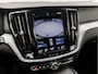 Volvo V60 2.0 B3 Sport 177Pk Automaat (APPLE CARPLAY, GROOT NAVI, HARMAN/KARDON, LEDER, STUUR/STOELVERWARMING, CAMERA, SPORTSTOELEN, GETINT GLAS, ADAPTIVE CRUISE, KEYLESS, ELEK ACHTERKLEP, NIEUWSTAAT)