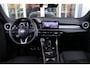 Alfa Romeo Tonale 1.5T 160PK Hybrid VELOCE | PREMIUM PACK: LEDEREN BEKLEDING/GEVENTILEERDE VOORSTOELEN/4-VOUDIG ELEKTRISCH VERSTELBARE LENDESTEUN VOORSTOELEN/HOOGGLANS ZWARTE RAAMOMLIJSTING/AMBIENT LIGHTING | TECHNOLOGY PACK: PARKEERWAARSCHUWING VOOR EN ACHTER/360° CAMERA/AUTOMATISCH INPARKEREN/ AUTONOMOUS DRIVING LEVEL 2: ADAPTIVE CRUISE CONTROL/LANE CENTERING ASSIST/TRAFFIC JAM ASSIST DODEHOEK DETECTIE AUTOMATISCH DIMMENDE BUITENSPIEGELS ELEKTRISCH BEDIENBARE ACHTERKLEP | WINTERPACK: STOELVERWARMING VOOR/STUURVERWARMING/VERWARMBARE RUITENSPROEIERS | 19" LICHTMETALEN VELGEN | DRAADLOZE TELEFOONLADER | NAVIGATIE | DRAADLOZE APPLE CARPLAY/ANDROID AUTO | FULL LED MATRIX KOPLAMPEN |