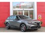 Alfa Romeo Tonale 1.5T 160PK Hybrid VELOCE | PREMIUM PACK: LEDEREN BEKLEDING/GEVENTILEERDE VOORSTOELEN/4-VOUDIG ELEKTRISCH VERSTELBARE LENDESTEUN VOORSTOELEN/HOOGGLANS ZWARTE RAAMOMLIJSTING/AMBIENT LIGHTING | TECHNOLOGY PACK: PARKEERWAARSCHUWING VOOR EN ACHTER/360° CAMERA/AUTOMATISCH INPARKEREN/ AUTONOMOUS DRIVING LEVEL 2: ADAPTIVE CRUISE CONTROL/LANE CENTERING ASSIST/TRAFFIC JAM ASSIST DODEHOEK DETECTIE AUTOMATISCH DIMMENDE BUITENSPIEGELS ELEKTRISCH BEDIENBARE ACHTERKLEP | WINTERPACK: STOELVERWARMING VOOR/STUURVERWARMING/VERWARMBARE RUITENSPROEIERS | 19" LICHTMETALEN VELGEN | DRAADLOZE TELEFOONLADER | NAVIGATIE | DRAADLOZE APPLE CARPLAY/ANDROID AUTO | FULL LED MATRIX KOPLAMPEN |