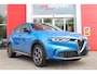Alfa Romeo Tonale 1.5T 160PK Hybrid Ti | NIEUWE AUTO! | ELEKTRISCH BEDIENBARE VOORSTOELEN MET GEHEUGENFUNCTIE | HARMAN EN KARDON AUDIO | FULL LED KOPLAMPEN | 18" LICHTMETALEN VELGEN | CLIMATE CONTROL | NAVIGATIE | DRAADLOZE APPLE CARPLAY/ANDROID AUTO | ADAPTIVE CRUISE CONTROL | STOEL/STUUR VERWARMING | STOEL VENTILATIE | ELEKTRISCH BEDIENBARE ACHTERKLEP | DRAADLOZE TELEFOONLADER | KEYLESS ENTRY/START | PARKEERSENSOREN VOOR + ACHTER | ACHTERUITRIJ CAMERA |