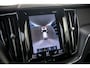 Volvo XC60 2.0 B5 R-Design | Trekhaak | 360 camera | Panoramadak | Harman Kardon audio | 4 zone climate control | Stoel- en stuurwielverwarming | Adaptive cruise control | Head-up display |