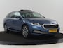 Skoda Octavia 1.5 TSI First Edition | Panoramadak | Trekhaak | Stoelverwarming | Matrix LED | Adaptive cruise | Sfeerverlichting | Carplay | Keyless | Virtual Cockpit | 18'' | Half leder | Climate control