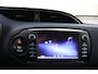 Toyota Yaris 1.5 Hybrid Bi-Tone | Led Verlichting | Achteruitrijcamera | Stoelverwarming | Keyless Start |