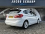 BMW 2-Serie Active Tourer 218i Essential Automaat / Navigatie / Parkeerhulp / Airco / Sportstoelen / 16" LM