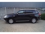 Mitsubishi Outlander 2.4 PHEV Pure 4WD Automaat Leder/Alcantara Navi Camera Apple Carplay Clima Cruise Keyless Entry LMV NL Auto.