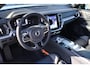 Volvo V60 2.0 B4 Plus Dark | Trekhaak | Adaptieve cruise control | 360 camera | Panoramadak | Stoel- en stuurverwarming | Actieve LED koplampen | Harman Kardon audio | Standkachel |