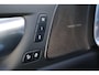 Volvo V60 2.0 B4 Plus Dark | Trekhaak | Adaptieve cruise control | 360 camera | Panoramadak | Stoel- en stuurverwarming | Actieve LED koplampen | Harman Kardon audio | Standkachel |