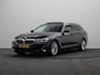 BMW 5-Serie Touring 530e Business Edition Plus | verwarmde stoelen voor en achter | Head-Up Display| Panoramadak | memory stoelen |