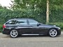 BMW 3-Serie Touring M Sport INCL BTW Apple CarPlay Trekhaak Zwart LED Evo GR Navi 2e eigenaar Breedset M Velgen Garantie