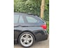 BMW 3-Serie Touring M Sport INCL BTW Apple CarPlay Trekhaak Zwart LED Evo GR Navi 2e eigenaar Breedset M Velgen Garantie