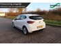 Renault Clio 1.0 TCe Intens climate & cruise control nieuw model trekhaak navigatie carplay / android auto