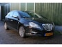 Lancia Delta 1.4 M.air Platino, LEER, AIRCO, NAVIGATIE, PANORAMADAK LEES TEKST