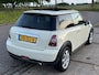 MINI One Mini 1.4 Airco Electric pakket Audio/CD Panoramadak DSC Leder ABS LMV 16" Colorpakket EBD Dealeronderhoud Nieuwe Apk!