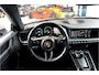 Porsche 911 3.0 Carrera PDK8 INNODRIVE + PANORAMADAK + ADAPT.CRUISE + KRIJT STIKSELS + CAMERA + LICHT DESIGN + STUURBEKRACHTIGING PLUS + SPORTSTOELEN + SPORTUITLAAT + STUUR-&STOELVERWARMING + PDLS + PRIVACY GLASS + PARKSENSOREN V&A + 21"/20" RS SPYDER LM-VELGEN!!
