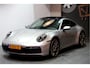 Porsche 911 3.0 Carrera PDK8 INNODRIVE + PANORAMADAK + ADAPT.CRUISE + KRIJT STIKSELS + CAMERA + LICHT DESIGN + STUURBEKRACHTIGING PLUS + SPORTSTOELEN + SPORTUITLAAT + STUUR-&STOELVERWARMING + PDLS + PRIVACY GLASS + PARKSENSOREN V&A + 21"/20" RS SPYDER LM-VELGEN!!
