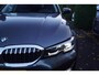 BMW 3-Serie Touring 320i High Executive Sport Line Autom Panodak Leder Sportst Stoelverw Navi Camera Clima 2x PDC LMV ENZ.