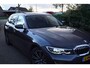 BMW 3-Serie Touring 320i High Executive Sport Line Autom Panodak Leder Sportst Stoelverw Navi Camera Clima 2x PDC LMV ENZ.