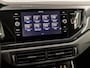 Volkswagen Polo 1.0 TSI Sportline Automaat (VIRTUAL COCKPIT, APPLE CARPLAY, GROOT NAVI, CAMERA, KEYLESS, SPORTSTOELEN, GETINT GLAS, LM VELGEN, NIEUWSTAAT)