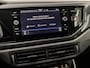 Volkswagen Polo 1.0 TSI Sportline Automaat (VIRTUAL COCKPIT, APPLE CARPLAY, GROOT NAVI, CAMERA, KEYLESS, SPORTSTOELEN, GETINT GLAS, LM VELGEN, NIEUWSTAAT)