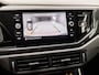 Volkswagen Polo 1.0 TSI Sportline Automaat (VIRTUAL COCKPIT, APPLE CARPLAY, GROOT NAVI, CAMERA, KEYLESS, SPORTSTOELEN, GETINT GLAS, LM VELGEN, NIEUWSTAAT)