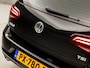 Volkswagen Golf 1.0 TSI Sportline Automaat (APPLE CARPLAY, GROOT NAVI, CAMERA, CLIMATE, STOELVERWARMING, SPORTSTOELEN, ADAPTIVE CRUISE, PARKEERSENSOREN, GETINT GLAS, NIEUWSTAAT)